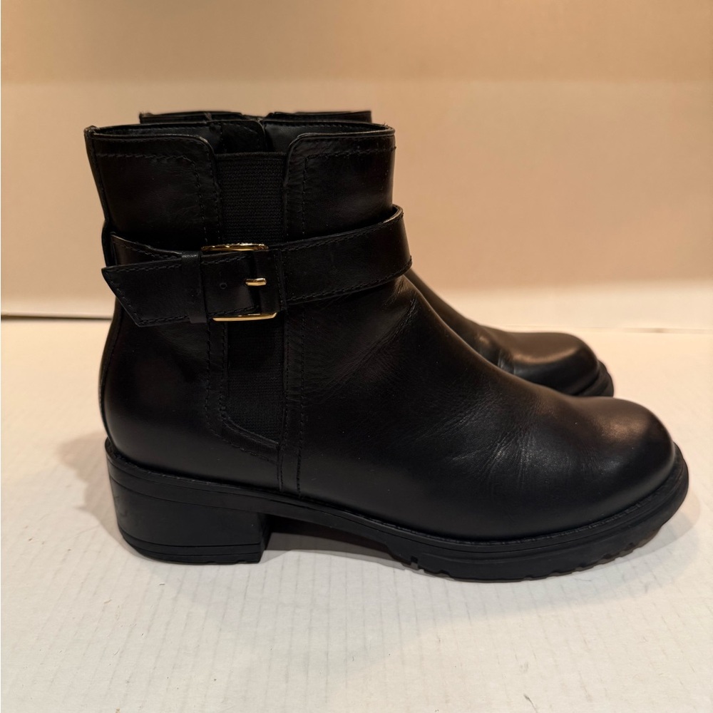 Like New Black Cole Haan Leather Catherine Waterproof Booties